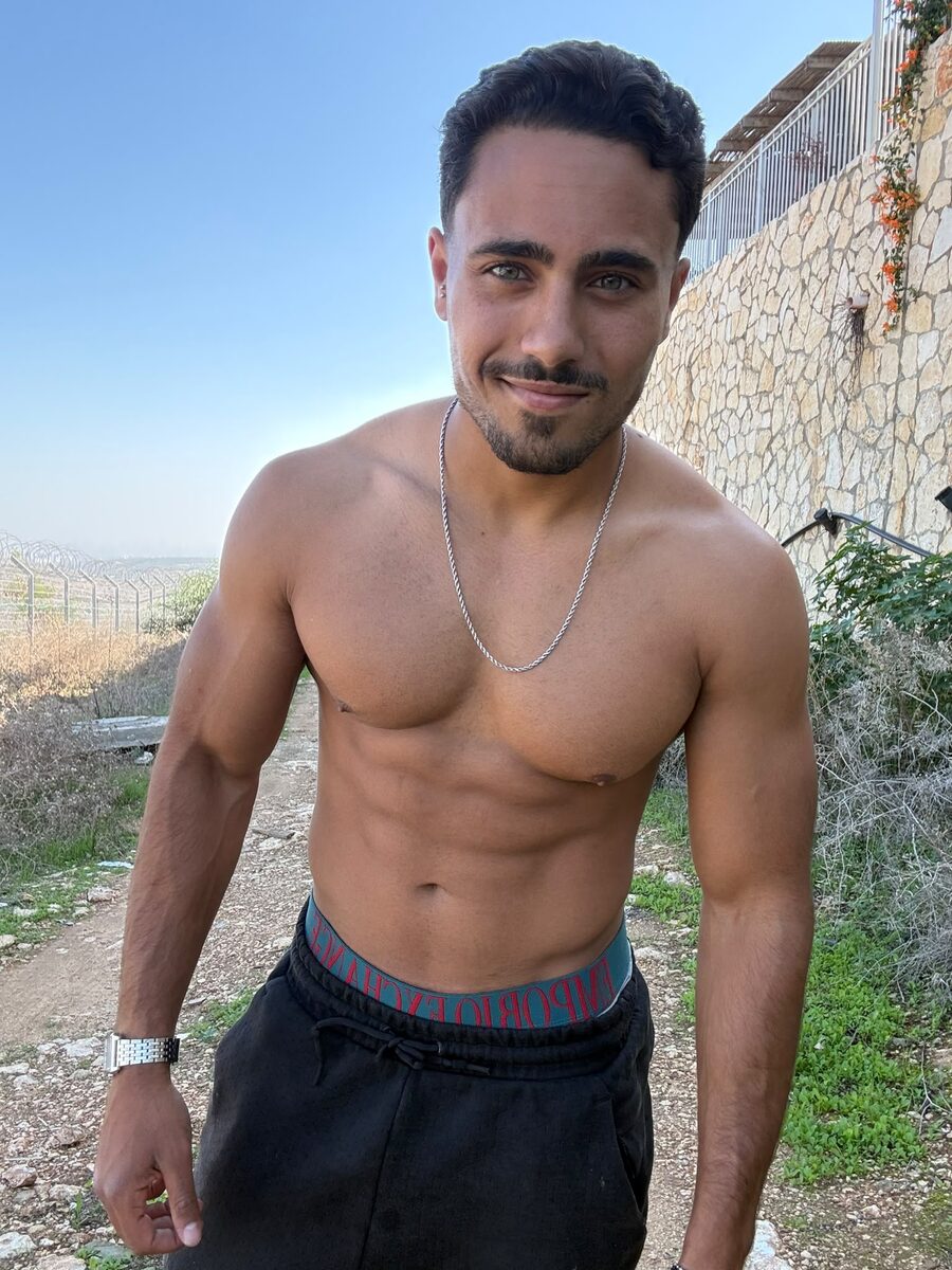 ירין בחוץ